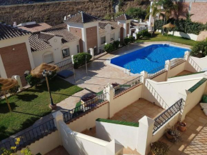 Stunning 2-Bed House in Nerja w. pool, a/c, garage, Nerja